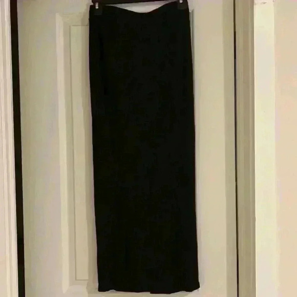 Maxi Skirt with a middle slit - Picture 3 of 4